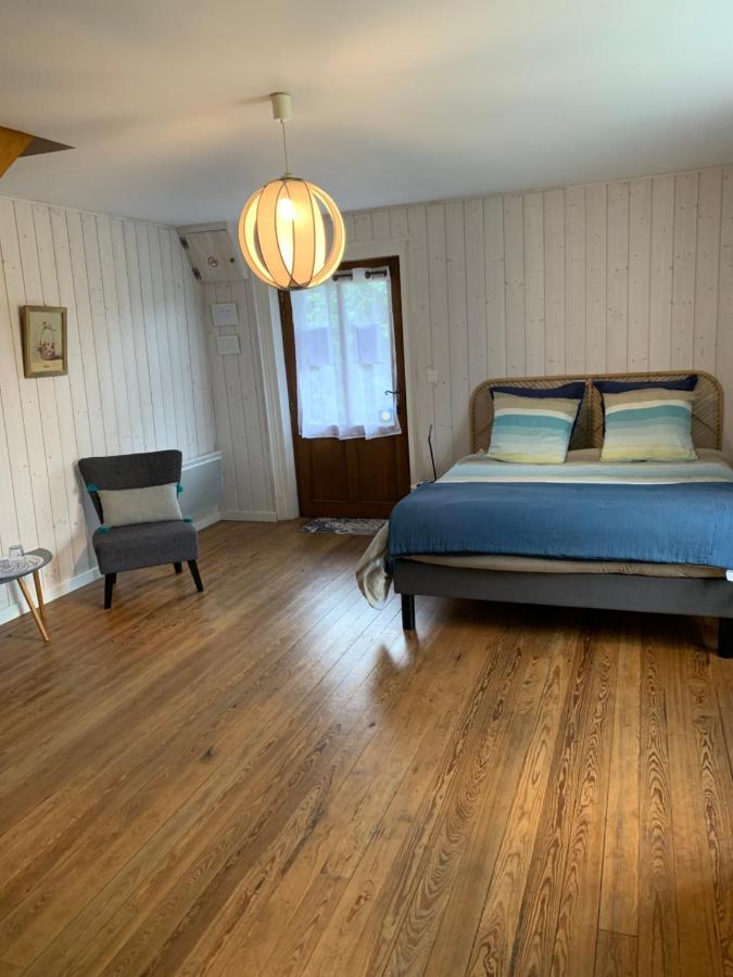 La Ferme D'Aristide Bed & Breakfast Saillenard Exterior photo