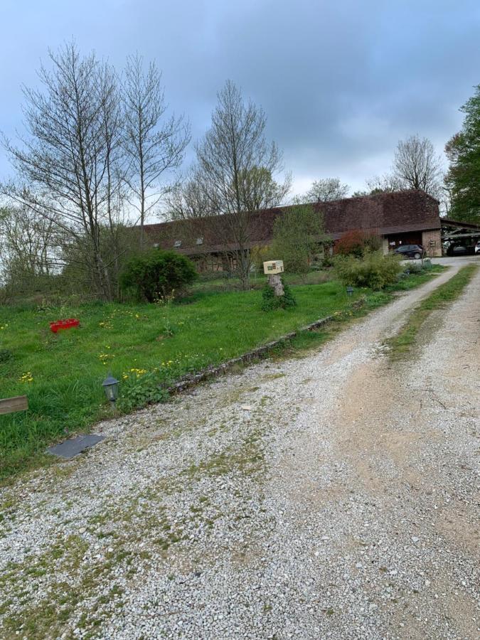 La Ferme D'Aristide Bed & Breakfast Saillenard Exterior photo