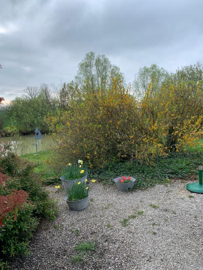 La Ferme D'Aristide Bed & Breakfast Saillenard Exterior photo