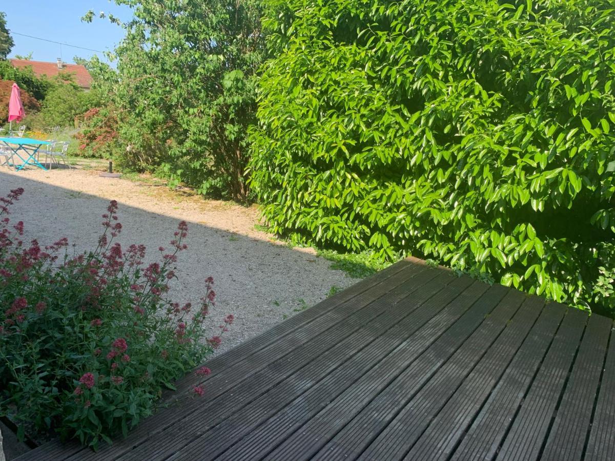 La Ferme D'Aristide Bed & Breakfast Saillenard Exterior photo