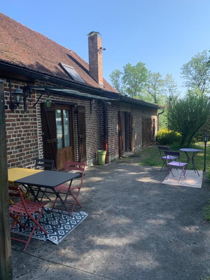 La Ferme D'Aristide Bed & Breakfast Saillenard Exterior photo