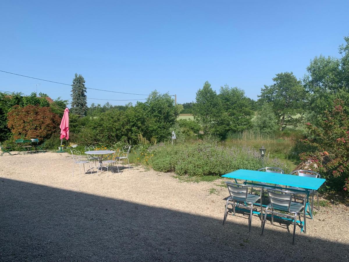 La Ferme D'Aristide Bed & Breakfast Saillenard Exterior photo