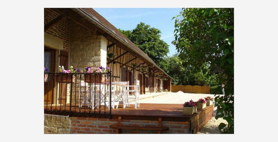 La Ferme D'Aristide Bed & Breakfast Saillenard Exterior photo